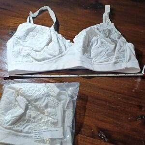 Women's White Embroidery Everyday Elegance Bra 2pc